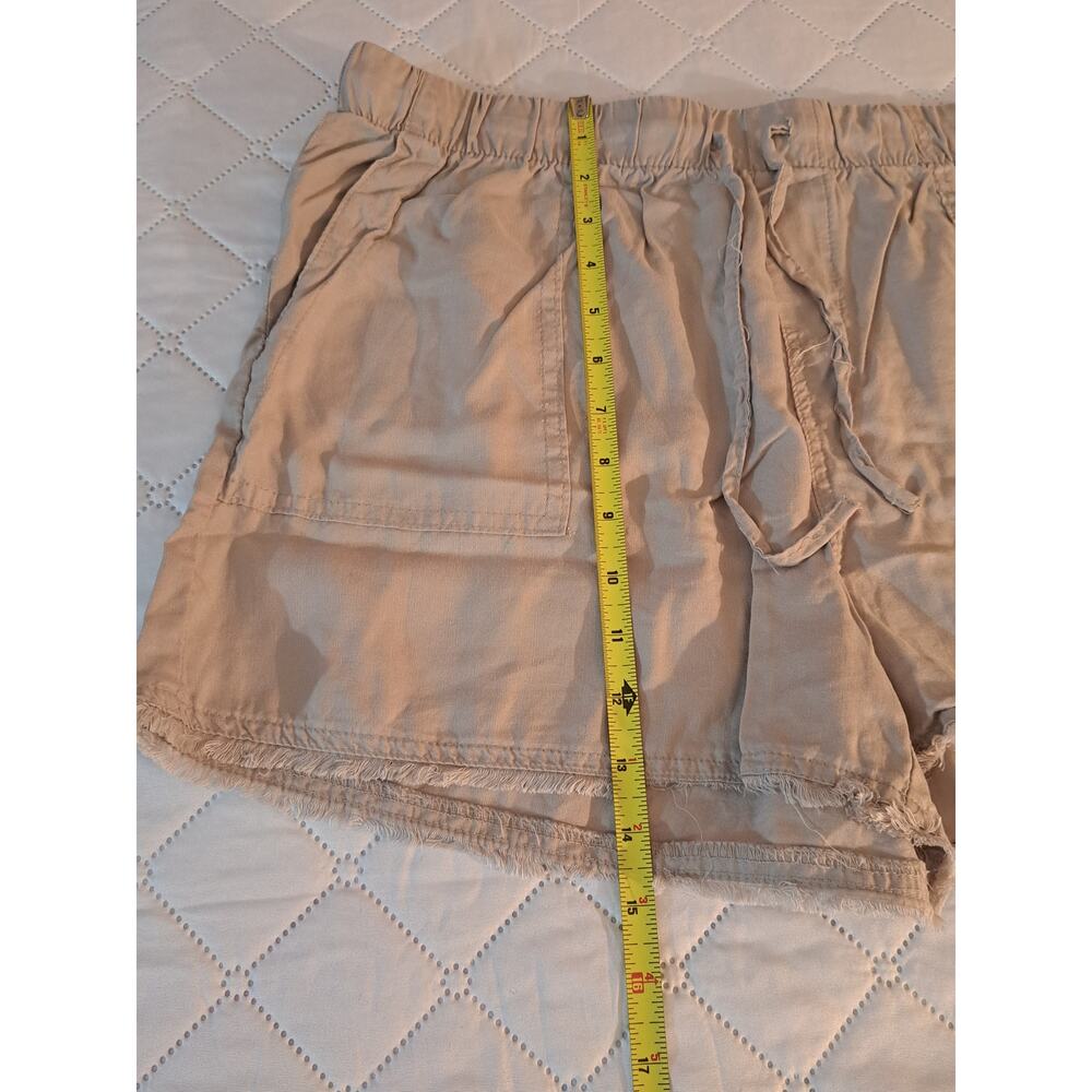Women's For the Republic New Tan Shorts size Large